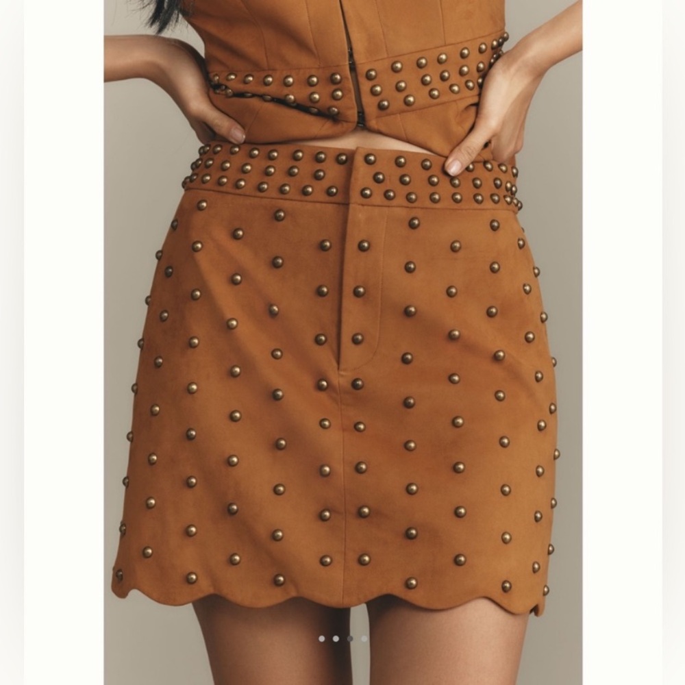 NWT Mare Mare Faux-Suede Rivet Trim Mini
Skirt Anthropologie XXS
